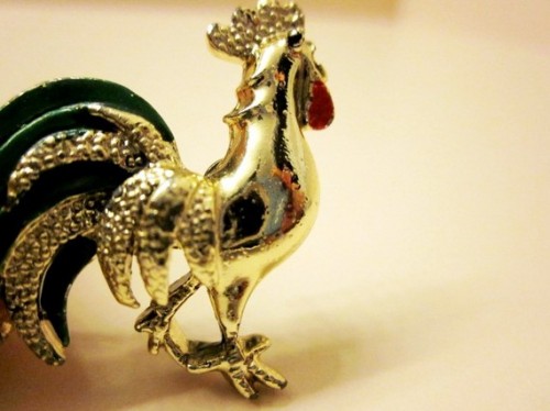 vintage rooster animal pin