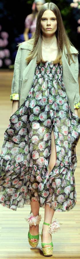 How to Wear Vintage Floral Palazzo Pants 9