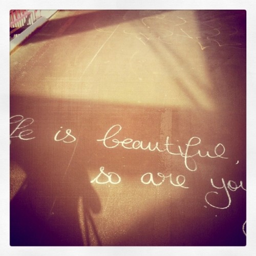 life is beautiful graffiti