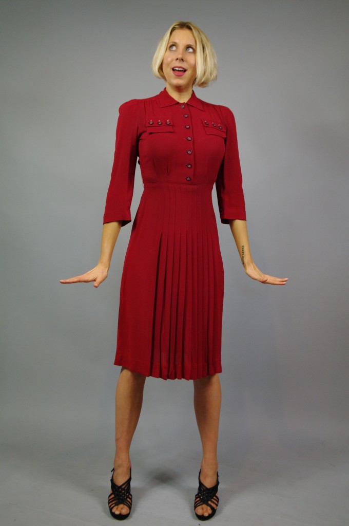 Five '40s Dresses That Capture the Era 10