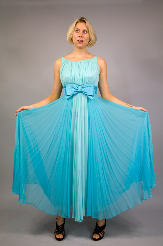 50s blue bowed prom dress