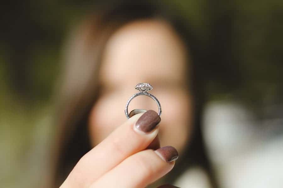 5 Simple Steps to Get that Perfect Engagement Ring You Want