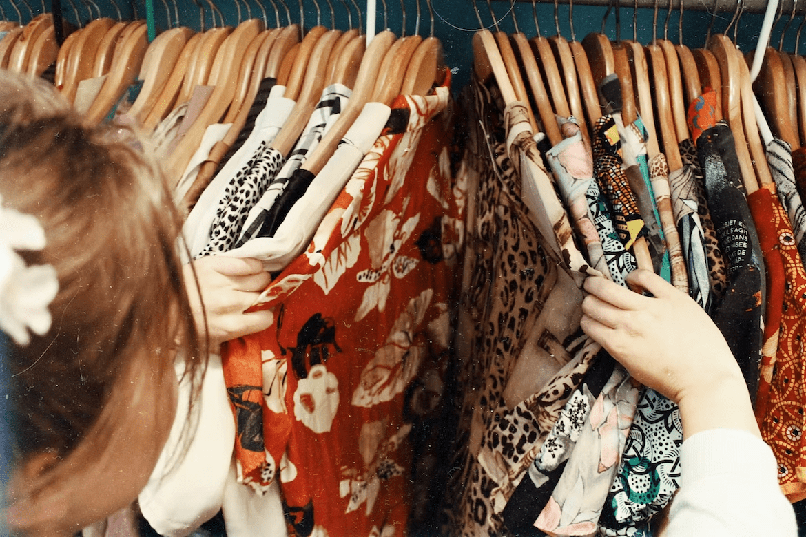 Should You Launch an Online Thrift Store or Try To Start a Retail One? 9