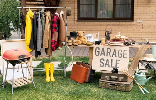 Garage Sale Gurus Tips — Seasons to Declutter for Max Cash 15