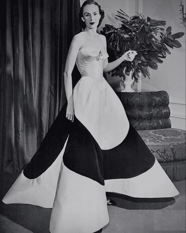 1950s Fashion Ultimate Guide Featuring Dior to Poodle Skirts